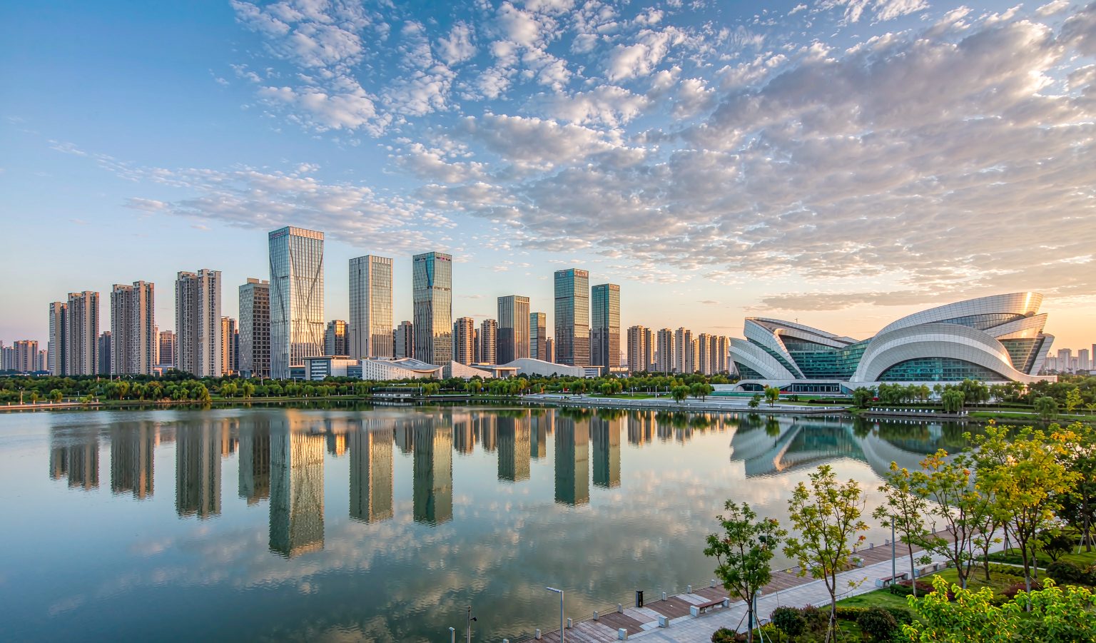 合肥天鹅湖与广电中心城市风光